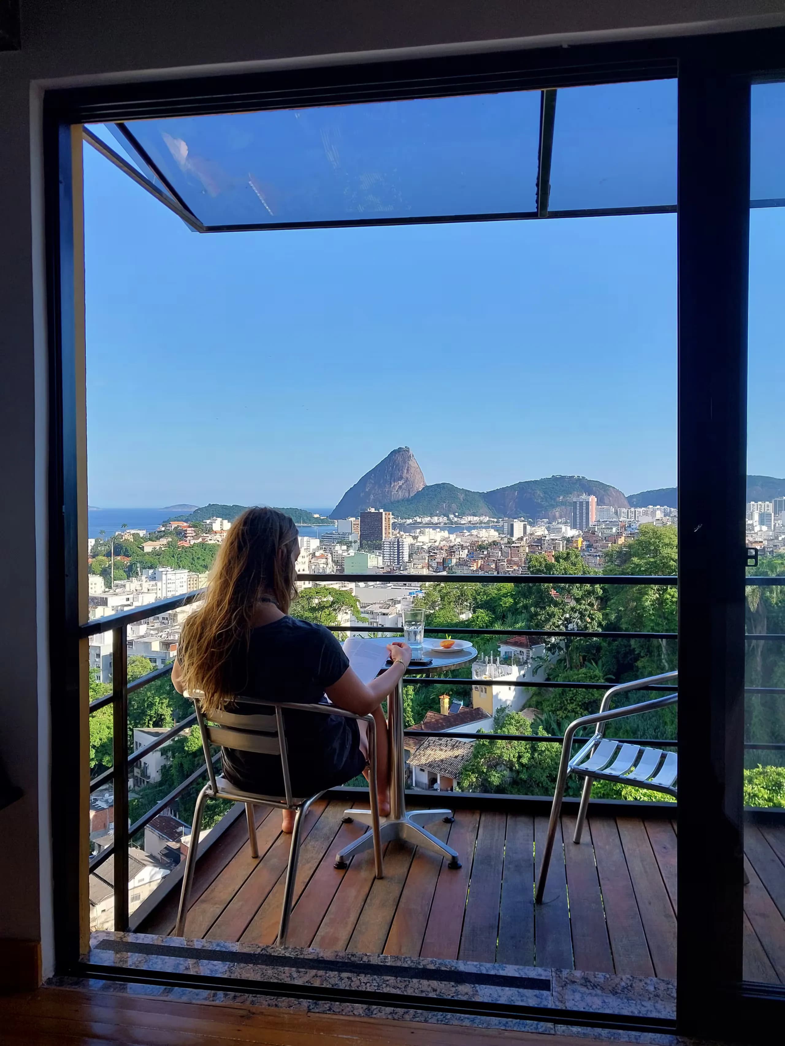 Flat moderno com sacada e vista ao Pão de Açúcar